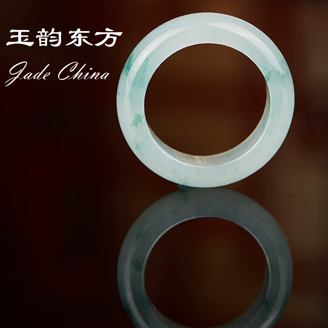 七彩云南翡翠戒指